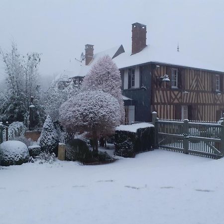 Au P'Tit Jardin Saint-Sylvestre-de-Cormeilles Exterior foto